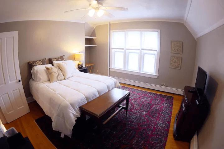 Cozy 3 & 4 Bed Home 2 Blocks To Hospitals & Lambeau กรีนเบย์ ภายนอก รูปภาพ