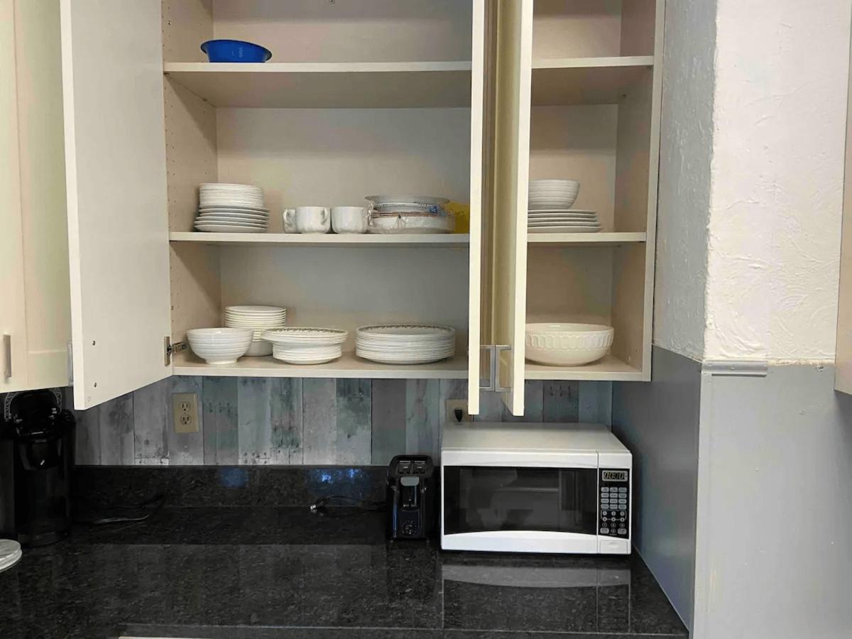 Cozy 3 & 4 Bed Home 2 Blocks To Hospitals & Lambeau กรีนเบย์ ภายนอก รูปภาพ