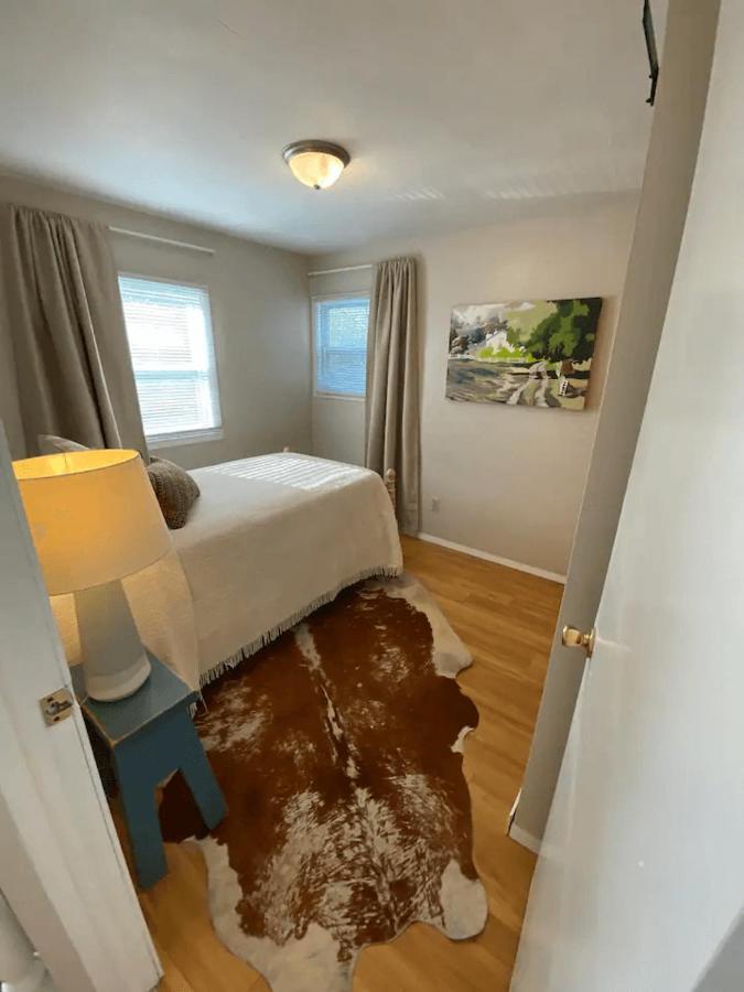 Cozy 3 & 4 Bed Home 2 Blocks To Hospitals & Lambeau กรีนเบย์ ภายนอก รูปภาพ